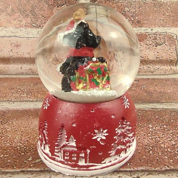 Mini Christmas Reindeer Dog Tree Snowglobe Waterglobe Snow Globe Santa Reindeers - Picture 4 of 16